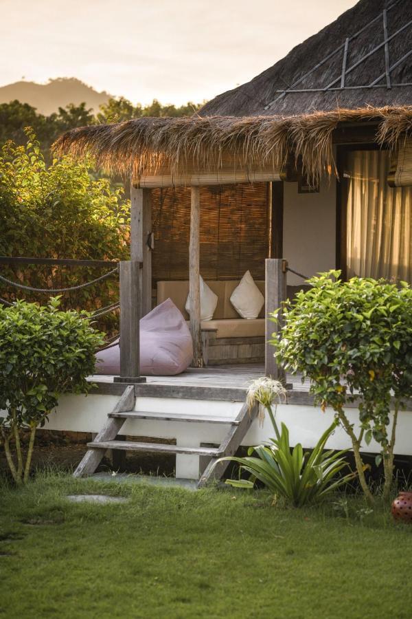Segara Lombok Beach Resort Selong Belanak Exterior foto