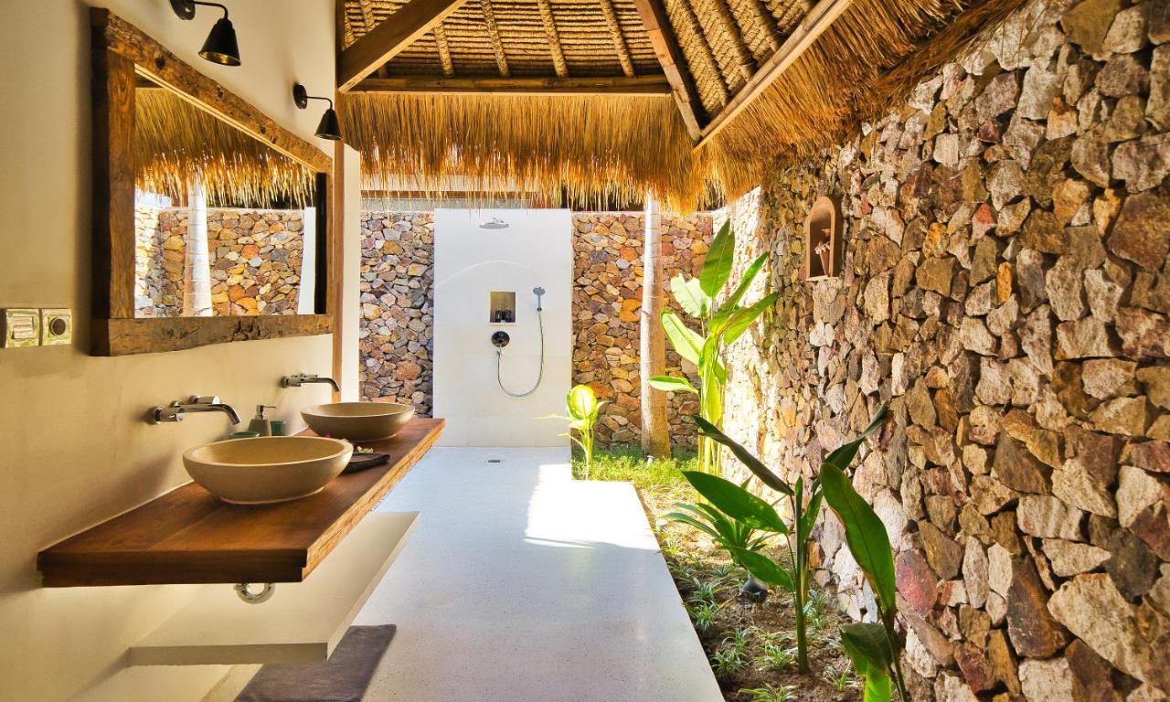 Segara Lombok Beach Resort Selong Belanak Exterior foto
